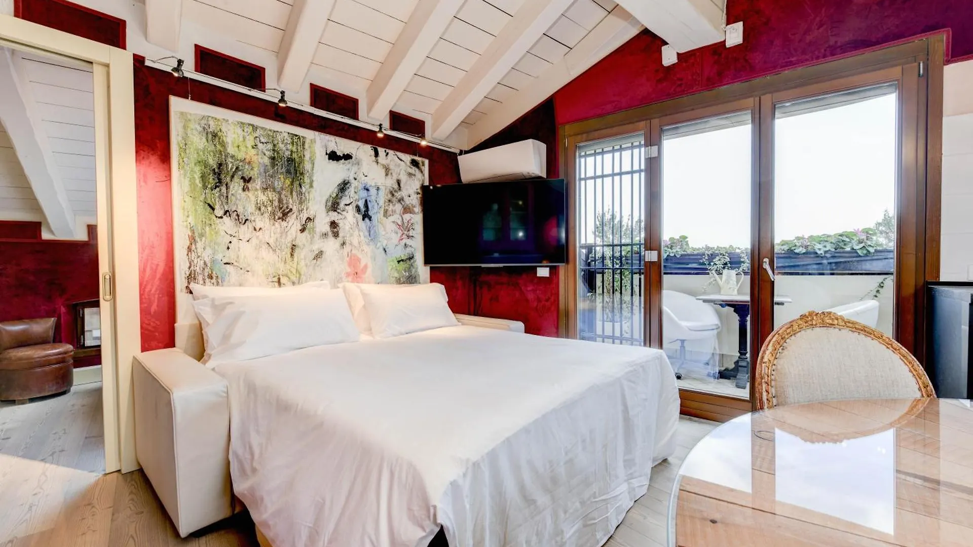 Castello Luxury Apartments - Rosa의 연락처